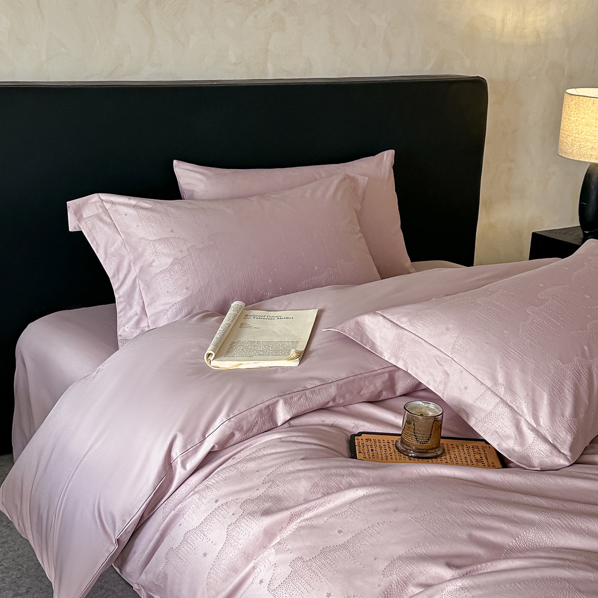 91家纺网 家纺一手货源 找家纺 舒慕家纺 2025新款100支长绒棉浮雕提花四件套 星雨