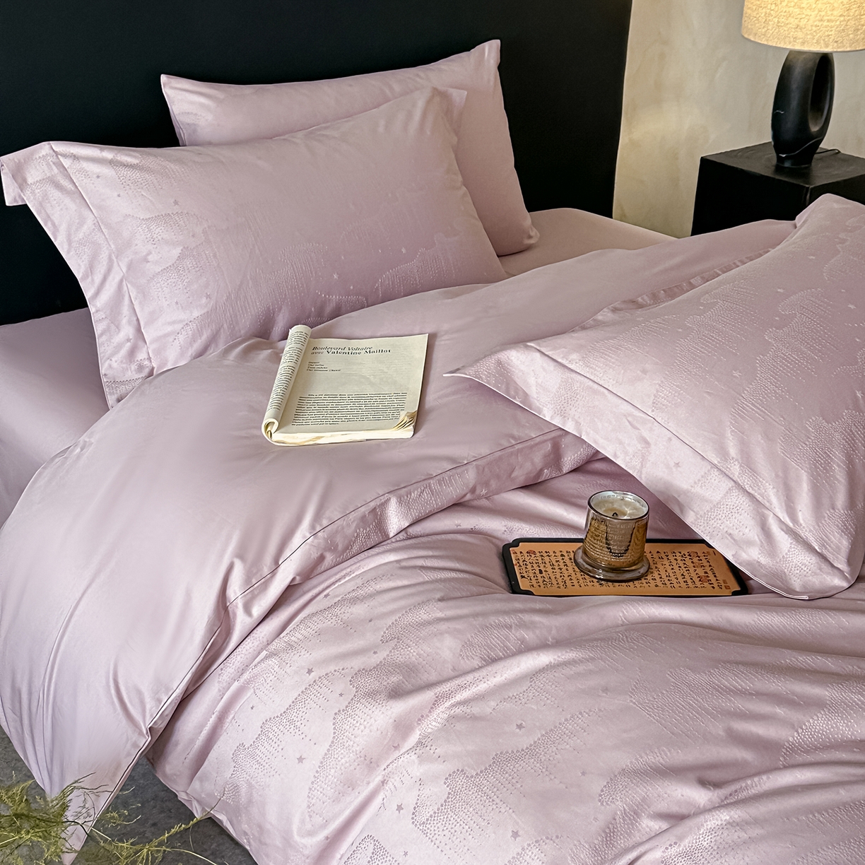 91家纺网 家纺一手货源 找家纺 舒慕家纺 2025新款100支长绒棉浮雕提花四件套 星雨