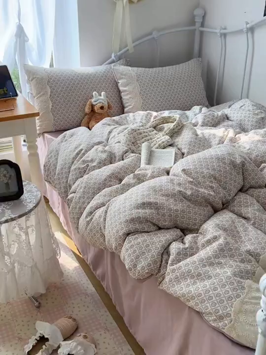 91家纺网 家纺一手货源 找家纺 暖芯优选 2025秋冬新品韩国小清新有氧提花人字纹双层纱全棉蕾丝花边加厚四件套 莫奈花园-大花边