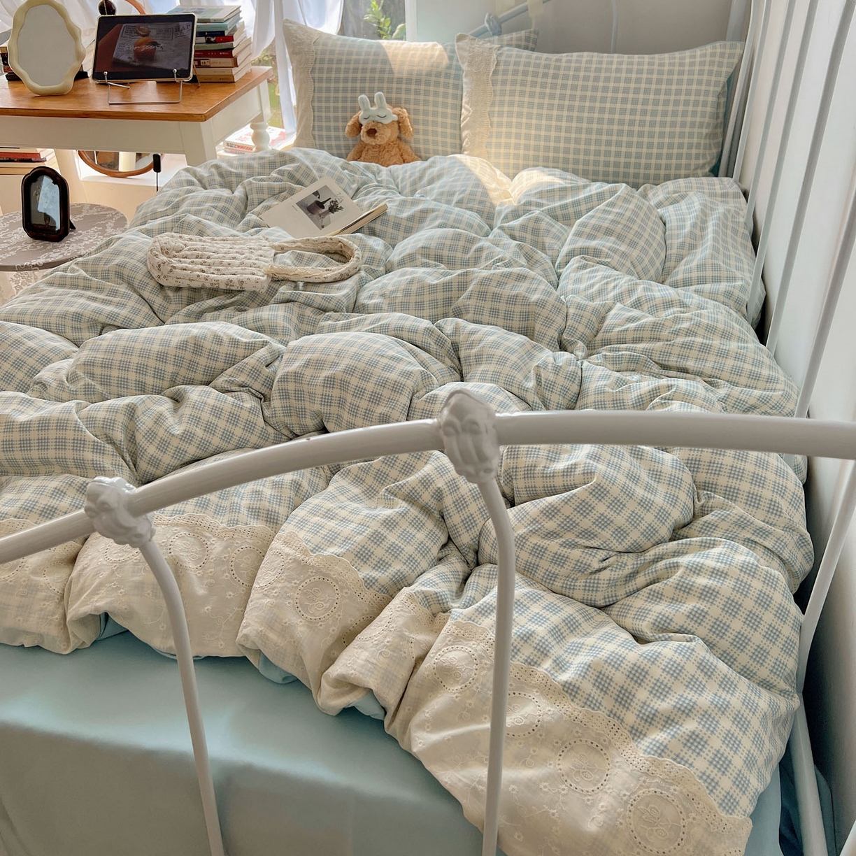 91家纺网 家纺一手货源 找家纺 暖芯优选 2025秋冬新品韩国小清新有氧提花人字纹双层纱全棉蕾丝花边加厚四件套 晚樱落海-大花边