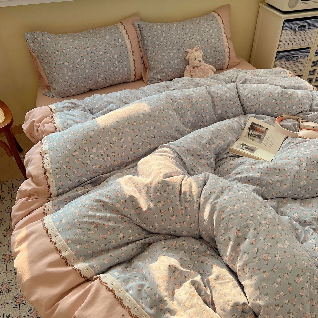 91家纺网 家纺一手货源 找家纺 暖芯优选 2025秋冬新品韩国小清新有氧提花人字纹双层纱全棉蕾丝花边加厚四件套 春雨绵绵-小花边