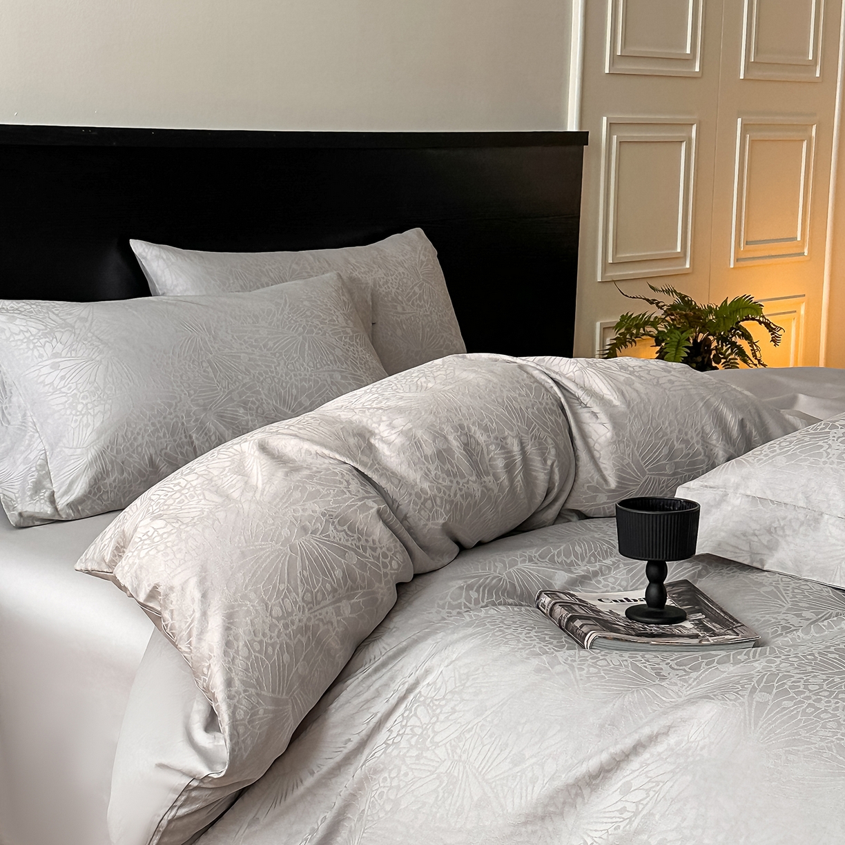 91家纺网 家纺一手货源 找家纺 舒慕家纺 2025新款100支长绒棉浮雕提花四件套 雨洛