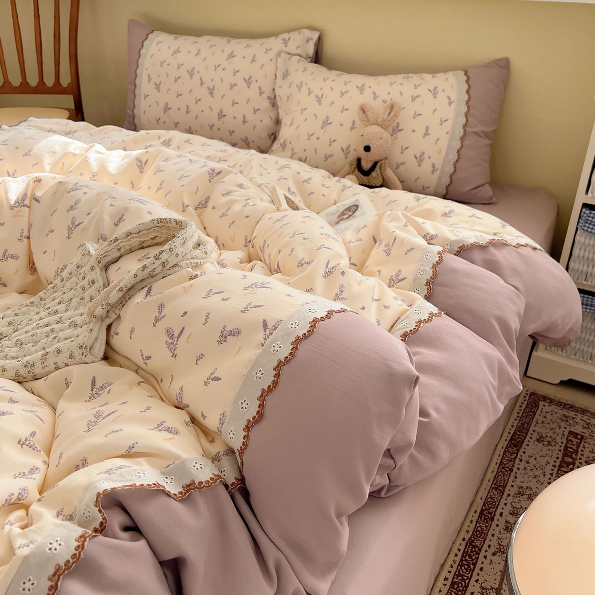 91家纺网 家纺一手货源 找家纺 暖芯优选 2025秋冬新品韩国小清新有氧提花人字纹双层纱全棉蕾丝花边加厚四件套 薰衣草-小花边