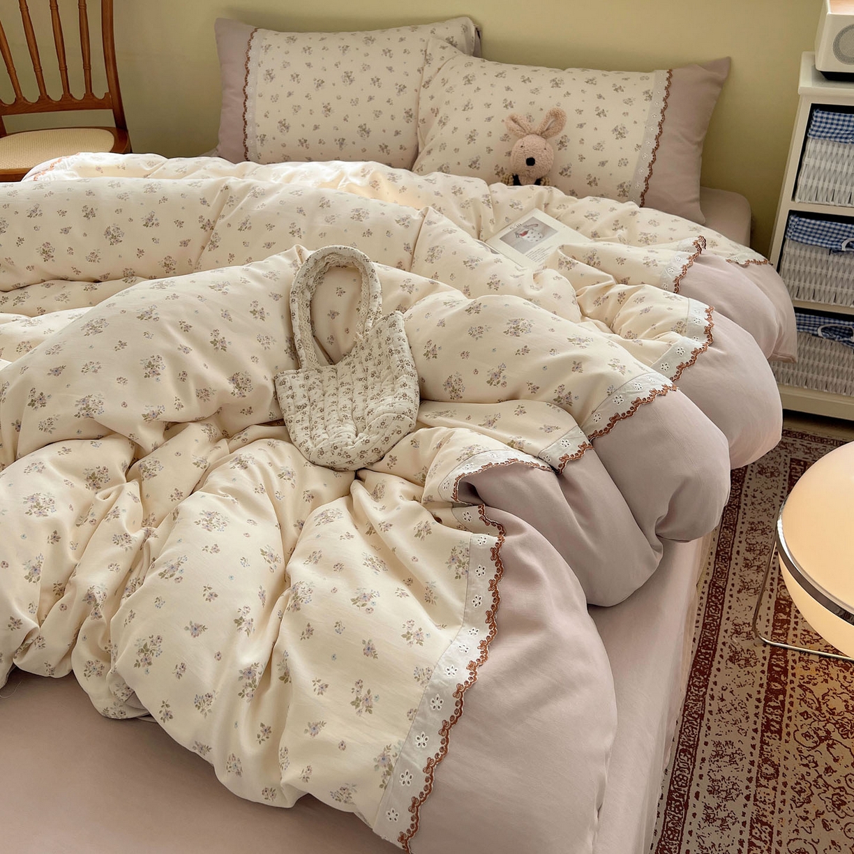 91家纺网 家纺一手货源 找家纺 暖芯优选 2025秋冬新品韩国小清新有氧提花人字纹双层纱全棉蕾丝花边加厚四件套 栀子花信-小花边