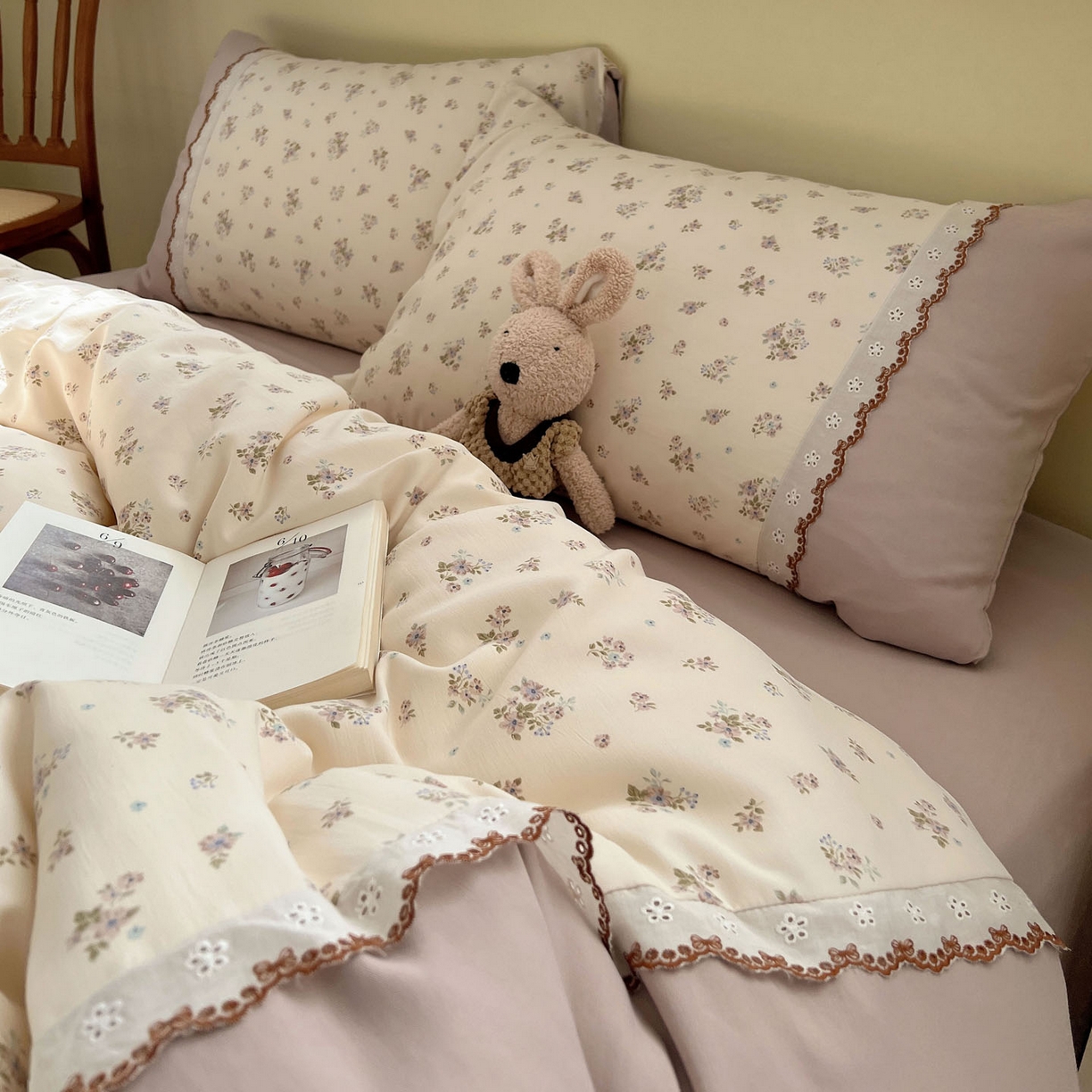 91家纺网 家纺一手货源 找家纺 暖芯优选 2025秋冬新品韩国小清新有氧提花人字纹双层纱全棉蕾丝花边加厚四件套 栀子花信-小花边