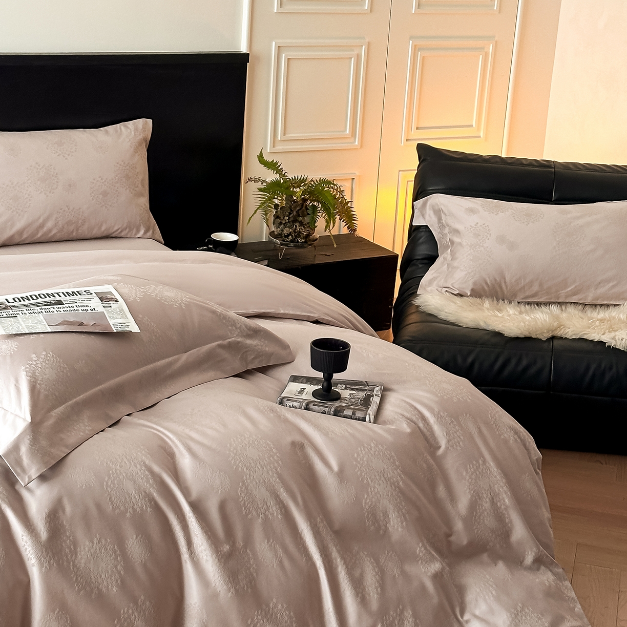 91家纺网 家纺一手货源 找家纺 舒慕家纺 2025新款100支长绒棉浮雕提花四件套 仲夏印象