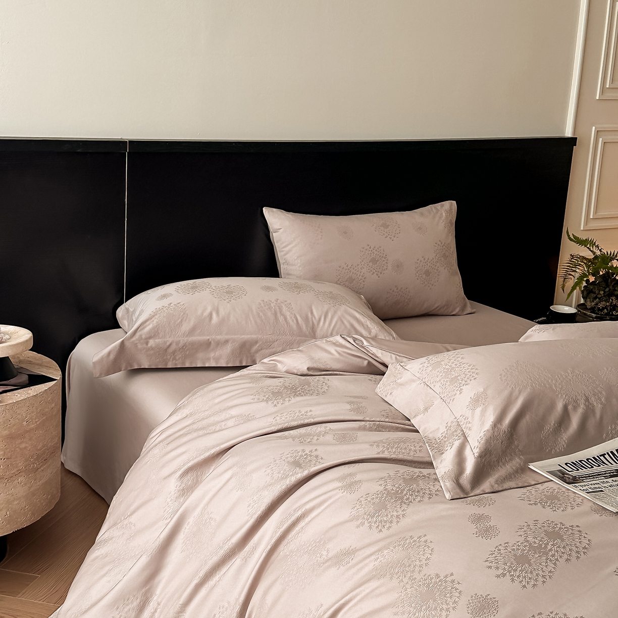 91家纺网 家纺一手货源 找家纺 舒慕家纺 2025新款100支长绒棉浮雕提花四件套 仲夏印象