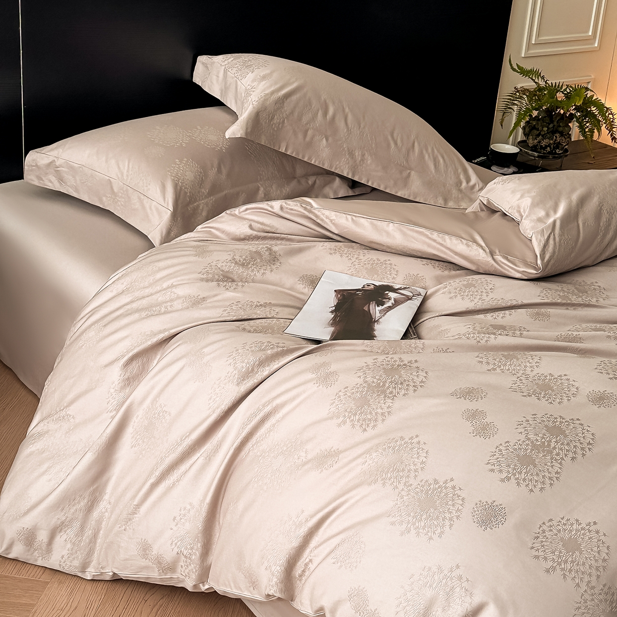 91家纺网 家纺一手货源 找家纺 舒慕家纺 2025新款100支长绒棉浮雕提花四件套 仲夏印象