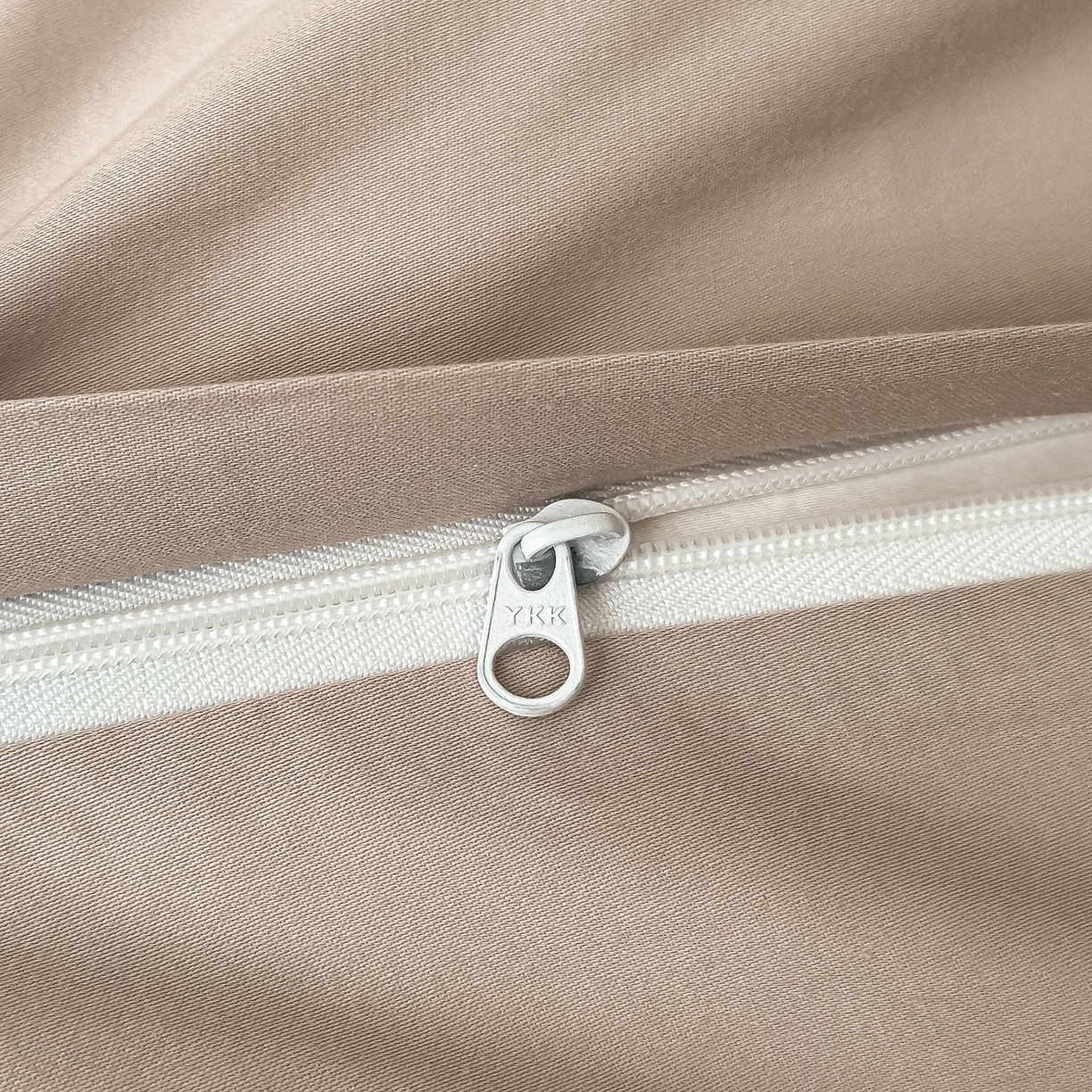 91家纺网 家纺一手货源 找家纺 舒慕家纺 2025新款100支长绒棉浮雕提花四件套 仲夏印象