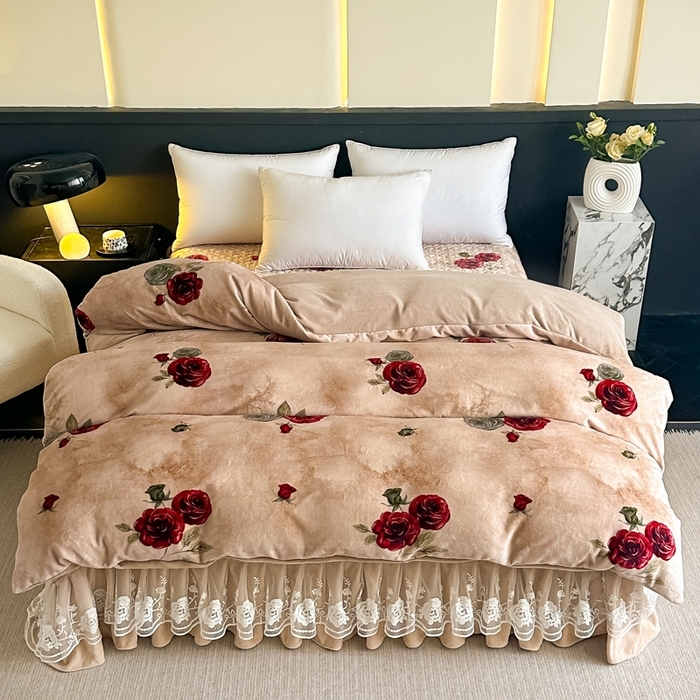 91家纺网 家纺一手货源 找家纺 （总）首选家纺 2025新款直播热款双层蕾丝花边牛奶绒印花床盖四件套床盖单件三件套