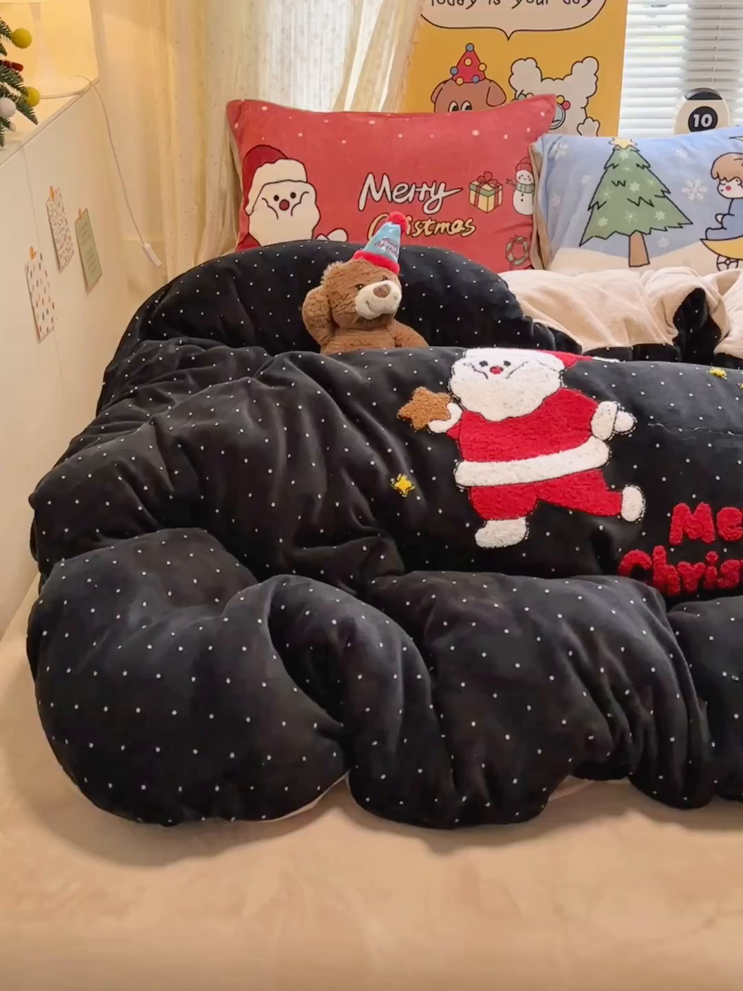 91家纺网 家纺一手货源 找家纺 罗亿家纺 2025新款高克重200g牛奶绒数码印花毛巾绣卡通四件套（小红书推荐）提供买家秀 小王子的圣诞夜