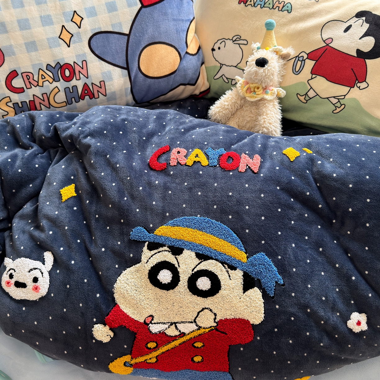 91家纺网 家纺一手货源 找家纺 罗亿家纺 2025新款高克重200g牛奶绒数码印花毛巾绣卡通四件套（小红书推荐）提供买家秀 超人蜡笔小新