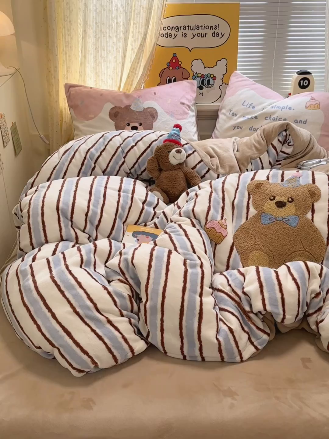 91家纺网 家纺一手货源 找家纺 罗亿家纺 2025新款高克重200g牛奶绒数码印花毛巾绣卡通四件套（小红书推荐）提供买家秀 小熊的甜品日记