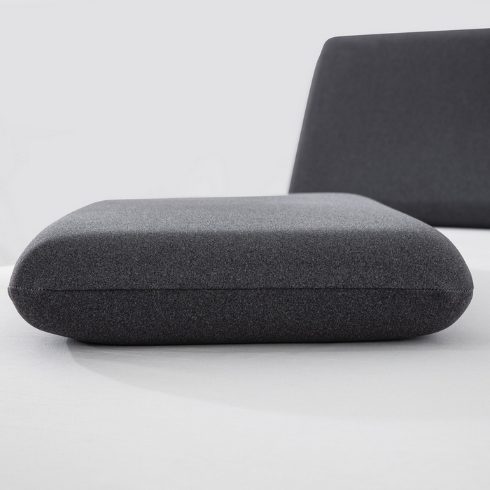 91家纺网 家纺一手货源 找家纺 大黄蜂家居家纺 2025新款A类羊毛蚕丝星球面包记忆枕头枕芯 绅士灰