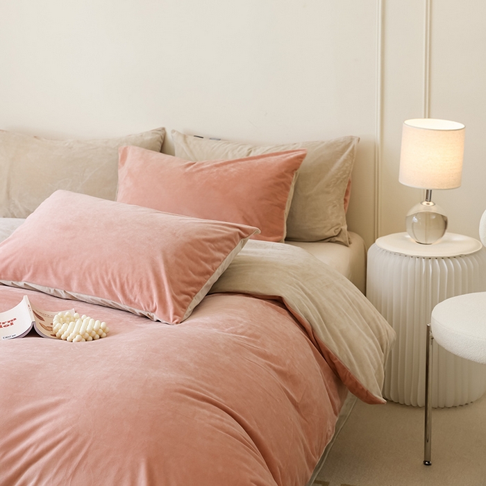 91家纺网 家纺一手货源 找家纺 （总）ONE TWO ONE 121 新品【婴儿绒德芙绒四件套】2025毛毯被子四件套单件床单被套床笠珊瑚绒牛奶绒冬被法兰绒兔毛绒双拼款