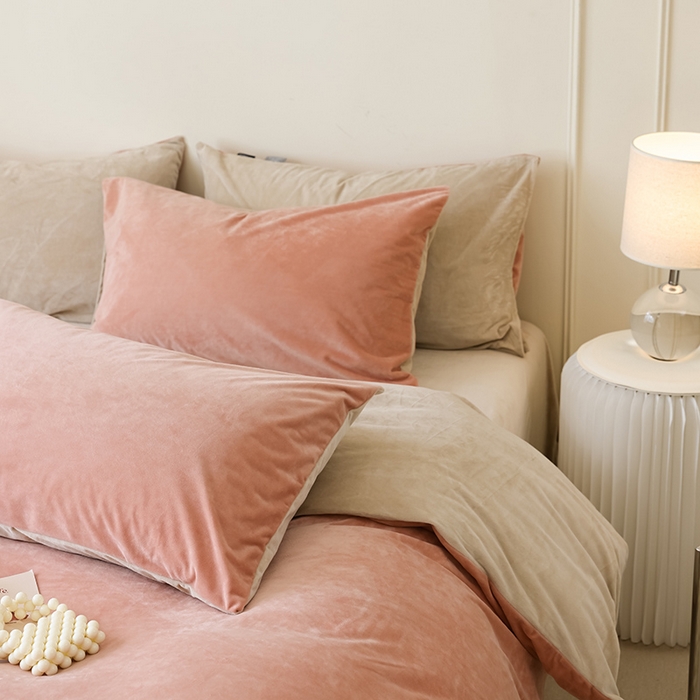 91家纺网 家纺一手货源 找家纺 （总）ONE TWO ONE 121 新品【婴儿绒德芙绒四件套】2025毛毯被子四件套单件床单被套床笠珊瑚绒牛奶绒冬被法兰绒兔毛绒双拼款