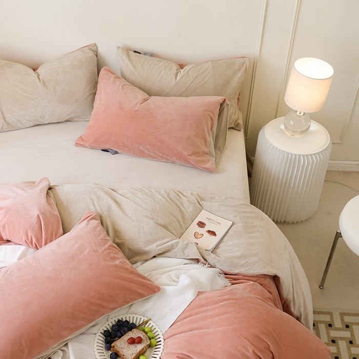 91家纺网 家纺一手货源 找家纺 （总）ONE TWO ONE 121 新品【婴儿绒德芙绒四件套】2025毛毯被子四件套单件床单被套床笠珊瑚绒牛奶绒冬被法兰绒兔毛绒双拼款