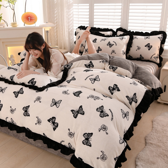 91家纺网 家纺一手货源 找家纺 千姿坊 2025新款韩版牛奶绒花边款四件套 3蝶舞