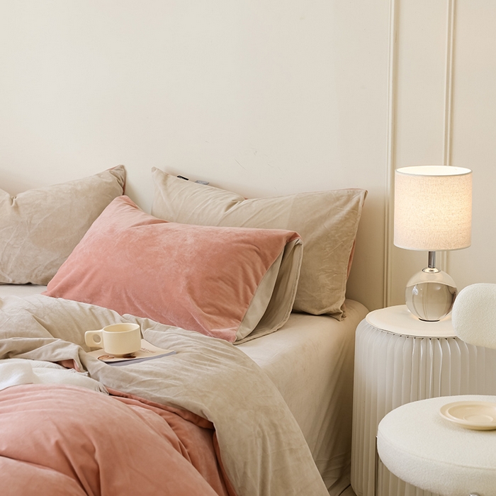 91家纺网 家纺一手货源 找家纺 ONE TWO ONE 121 新品【婴儿绒德芙绒四件套】2025毛毯被子四件套单件床单被套床笠珊瑚绒牛奶绒冬被法兰绒兔毛绒双拼款 双拼-柔粉奶杏