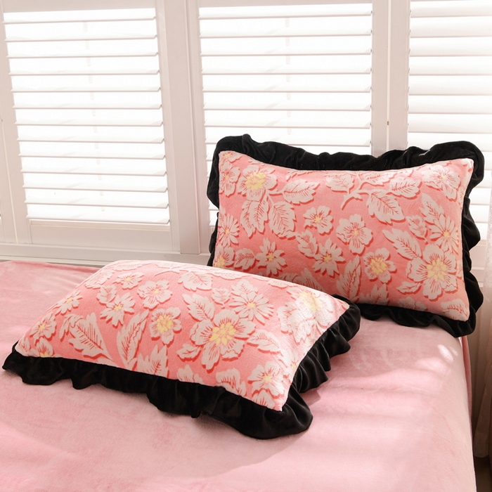 91家纺网 家纺一手货源 找家纺 千姿坊 2025新款韩版牛奶绒花边款四件套 8粉黛华庭