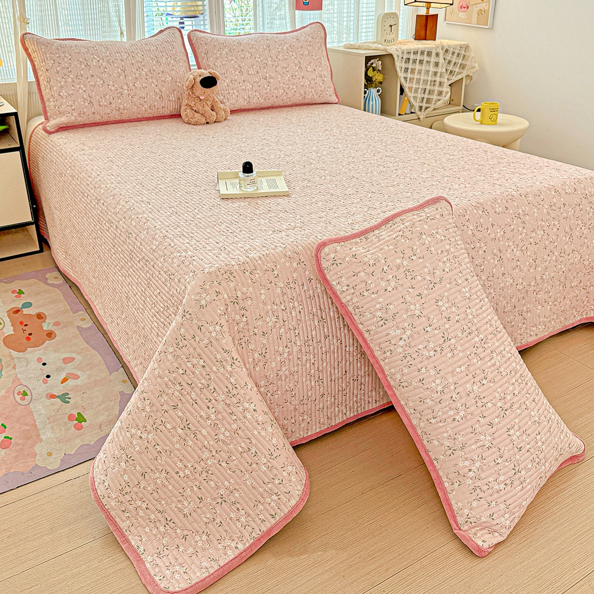 91家纺网 家纺一手货源 找家纺 恒尚居 2025新款全棉牛奶绒床盖四季可用纯棉夹棉床单床褥垫三件套-秋冬款系列二 樱花灿灿