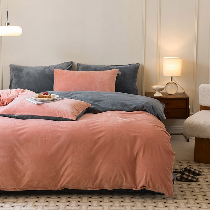 91家纺网 家纺一手货源 找家纺 ONE TWO ONE 121 新品【婴儿绒德芙绒四件套】2025毛毯被子四件套单件床单被套床笠珊瑚绒牛奶绒冬被法兰绒兔毛绒双拼款 双拼-橘粉灰黑