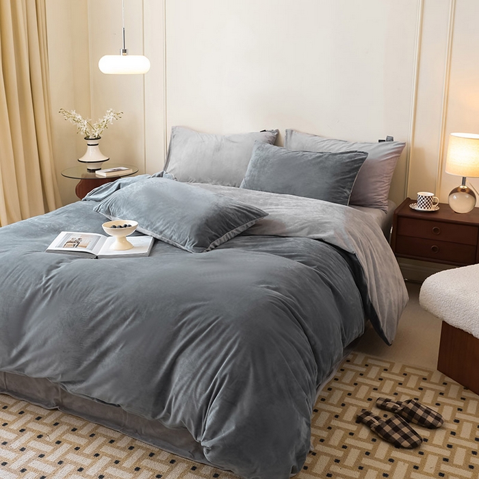 91家纺网 家纺一手货源 找家纺 ONE TWO ONE 121 新品【婴儿绒德芙绒四件套】2025毛毯被子四件套单件床单被套床笠珊瑚绒牛奶绒冬被法兰绒兔毛绒双拼款 双拼-冷灰烟灰