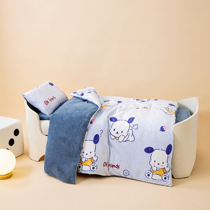 91家纺网 家纺一手货源 找家纺 鱼宝 2025新款小版牛奶绒幼儿园套件 布丁狗