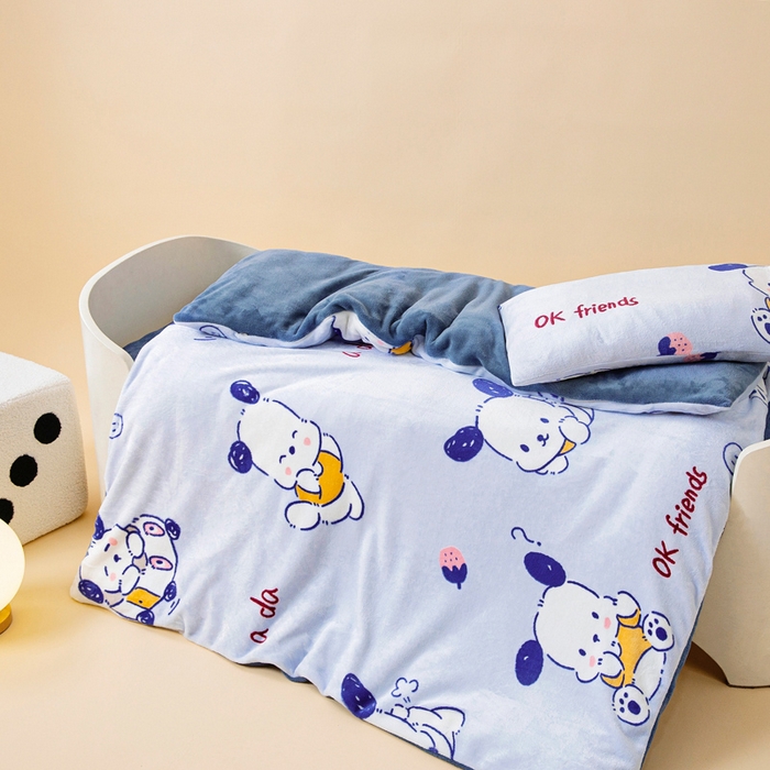 91家纺网 家纺一手货源 找家纺 鱼宝 2025新款小版牛奶绒幼儿园套件 布丁狗