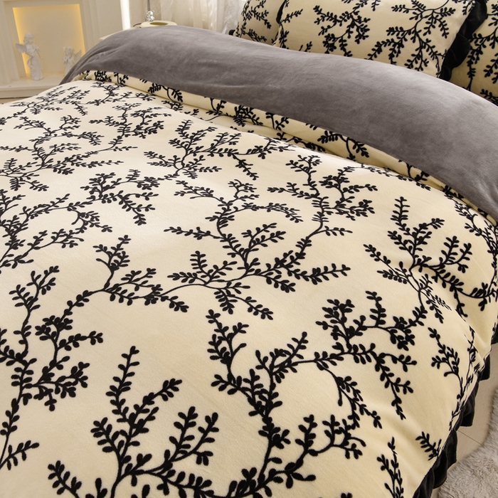 91家纺网 家纺一手货源 找家纺 千姿坊 2025新款韩版牛奶绒花边款四件套 16素枝