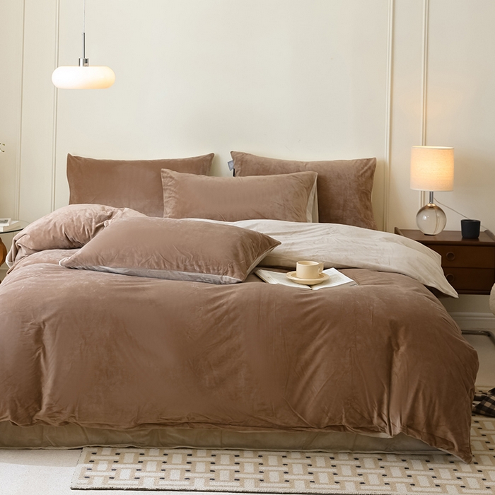 91家纺网 家纺一手货源 找家纺 ONE TWO ONE 121 新品【婴儿绒德芙绒四件套】2025毛毯被子四件套单件床单被套床笠珊瑚绒牛奶绒冬被法兰绒兔毛绒双拼款 双拼-深咖浅咖