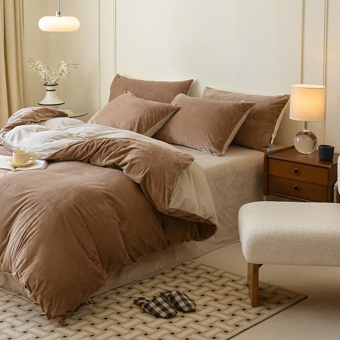 91家纺网 家纺一手货源 找家纺 ONE TWO ONE 121 新品【婴儿绒德芙绒四件套】2025毛毯被子四件套单件床单被套床笠珊瑚绒牛奶绒冬被法兰绒兔毛绒双拼款 双拼-深咖浅咖