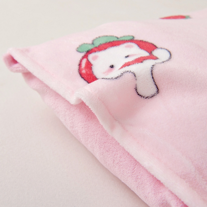 91家纺网 家纺一手货源 找家纺 鱼宝 2025新款小版牛奶绒幼儿园套件 草莓喵喵