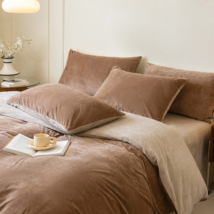 91家纺网 家纺一手货源 找家纺 ONE TWO ONE 121 新品【婴儿绒德芙绒四件套】2025毛毯被子四件套单件床单被套床笠珊瑚绒牛奶绒冬被法兰绒兔毛绒双拼款 双拼-深咖浅咖