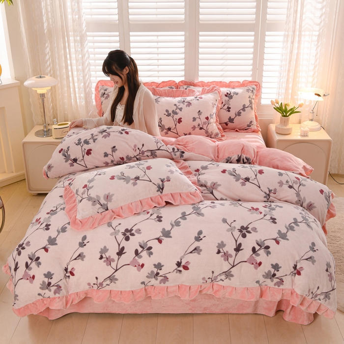 千姿坊 2025新款韩版牛奶绒花边款四件套 19花枝招展