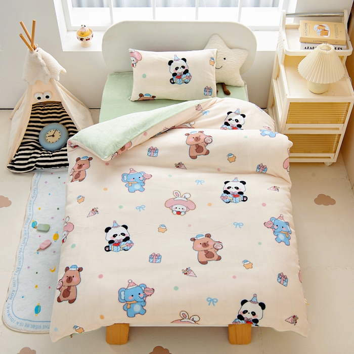 魚寶 2025新款小版牛奶絨幼兒園套件 卡卡樂園 黃