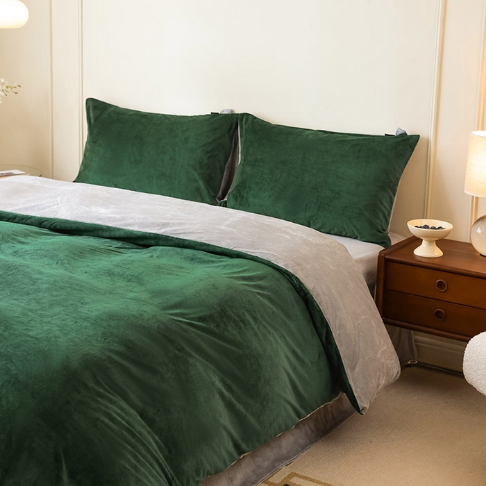 91家纺网 家纺一手货源 找家纺 ONE TWO ONE 121 新品【婴儿绒德芙绒四件套】2025毛毯被子四件套单件床单被套床笠珊瑚绒牛奶绒冬被法兰绒兔毛绒双拼款 双拼-松绿烟灰