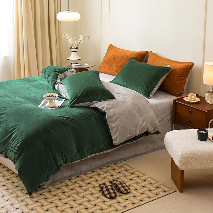 91家纺网 家纺一手货源 找家纺 ONE TWO ONE 121 新品【婴儿绒德芙绒四件套】2025毛毯被子四件套单件床单被套床笠珊瑚绒牛奶绒冬被法兰绒兔毛绒双拼款 双拼-松绿烟灰