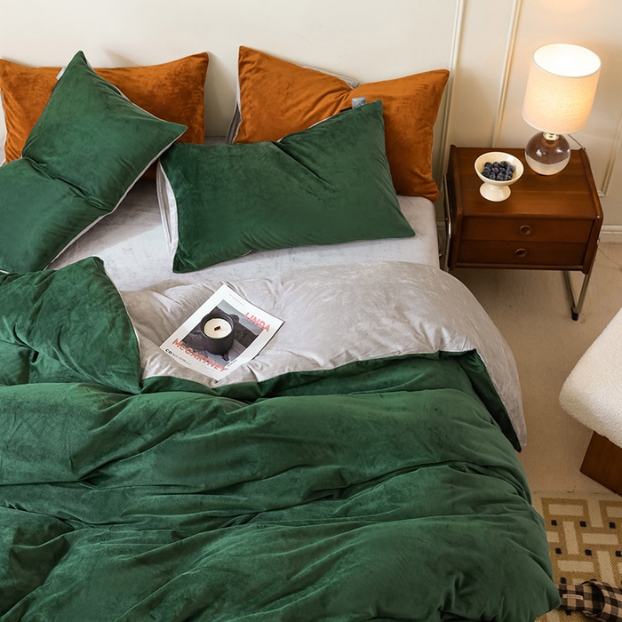 91家纺网 家纺一手货源 找家纺 ONE TWO ONE 121 新品【婴儿绒德芙绒四件套】2025毛毯被子四件套单件床单被套床笠珊瑚绒牛奶绒冬被法兰绒兔毛绒双拼款 双拼-松绿烟灰