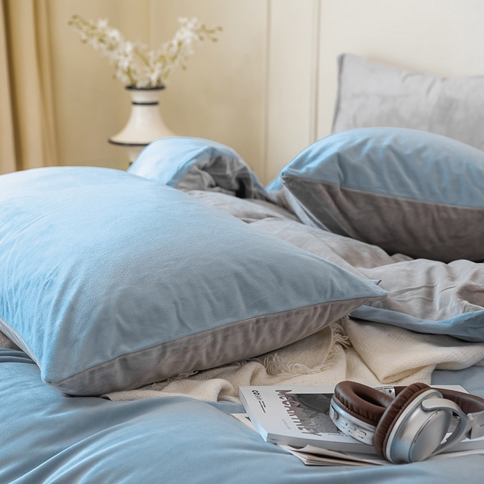 91家纺网 家纺一手货源 找家纺 ONE TWO ONE 121 新品【婴儿绒德芙绒四件套】2025毛毯被子四件套单件床单被套床笠珊瑚绒牛奶绒冬被法兰绒兔毛绒双拼款 双拼-天蓝烟灰