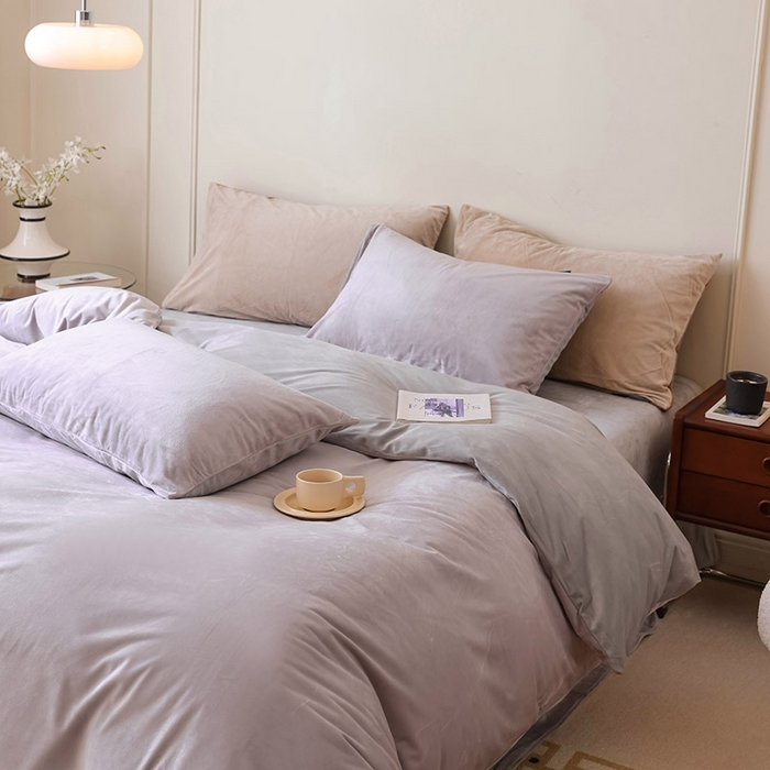 91家纺网 家纺一手货源 找家纺 ONE TWO ONE 121 新品【婴儿绒德芙绒四件套】2025毛毯被子四件套单件床单被套床笠珊瑚绒牛奶绒冬被法兰绒兔毛绒双拼款 双拼-雾紫烟灰