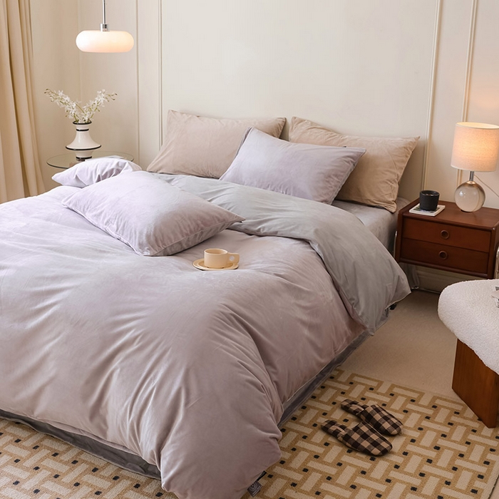 91家纺网 家纺一手货源 找家纺 ONE TWO ONE 121 新品【婴儿绒德芙绒四件套】2025毛毯被子四件套单件床单被套床笠珊瑚绒牛奶绒冬被法兰绒兔毛绒双拼款 双拼-雾紫烟灰