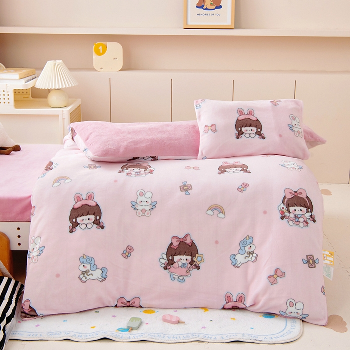 91家纺网 家纺一手货源 找家纺 鱼宝 2025新款小版牛奶绒幼儿园套件 魔法公主