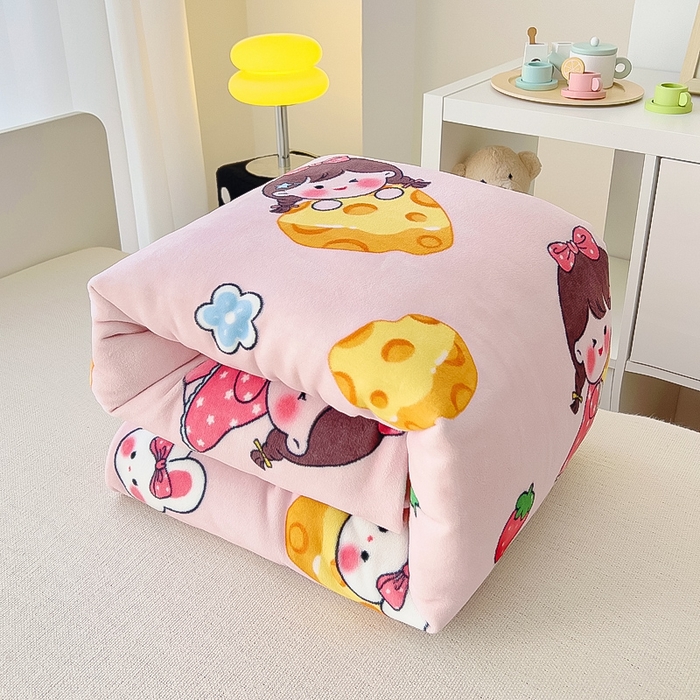 91家纺网 家纺一手货源 找家纺 鱼宝 2025新款小版牛奶绒幼儿园套件 奶酪