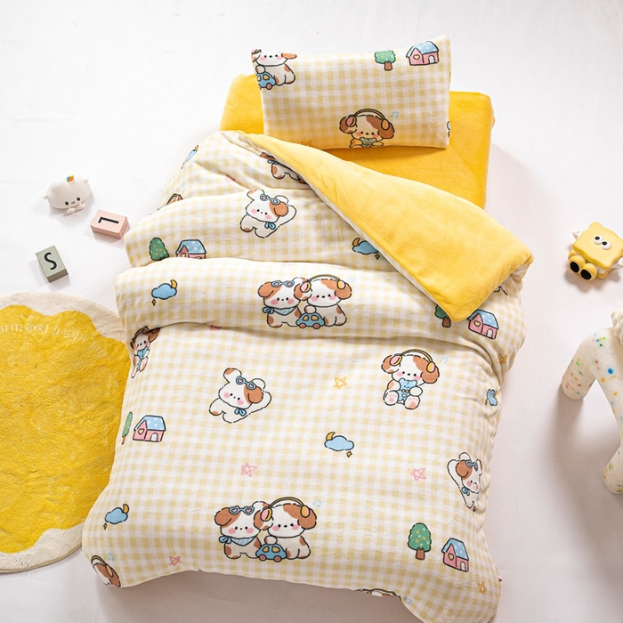 91家纺网 家纺一手货源 找家纺 鱼宝 2025新款小版牛奶绒幼儿园套件 糯米狗