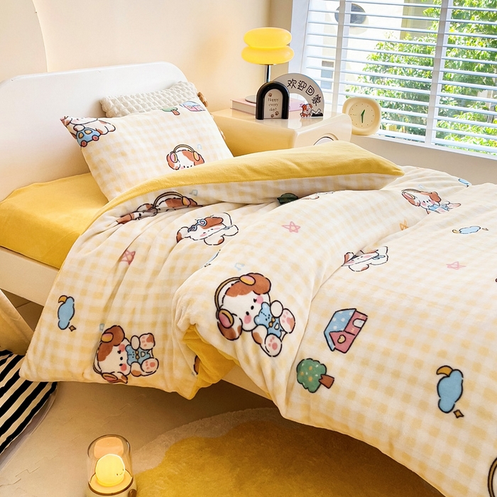 91家纺网 家纺一手货源 找家纺 鱼宝 2025新款小版牛奶绒幼儿园套件 糯米狗