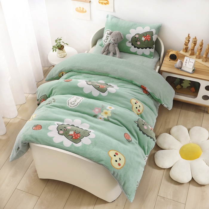 91家纺网 家纺一手货源 找家纺 鱼宝 2025新款小版牛奶绒幼儿园套件 睡梦龙