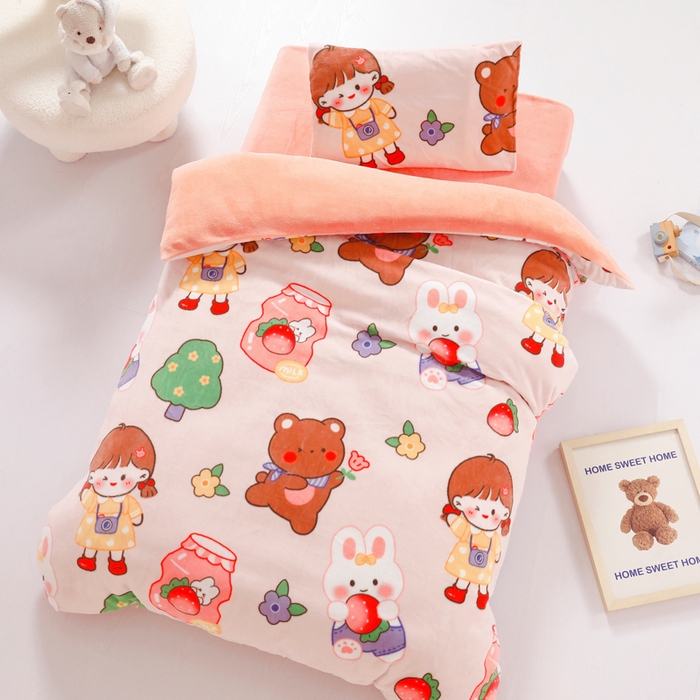 91家纺网 家纺一手货源 找家纺 鱼宝 2025新款小版牛奶绒幼儿园套件 小兔姑娘