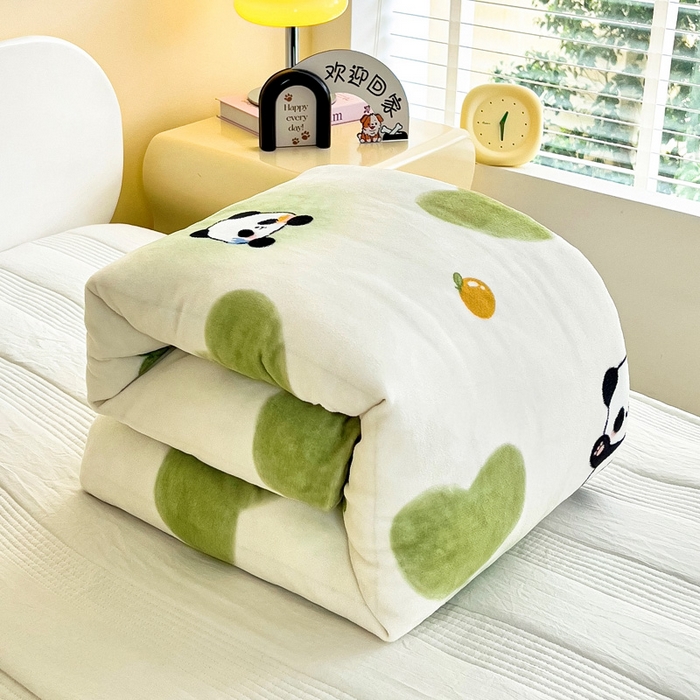 91家纺网 家纺一手货源 找家纺 鱼宝 2025新款小版牛奶绒幼儿园套件 熊猫宝贝