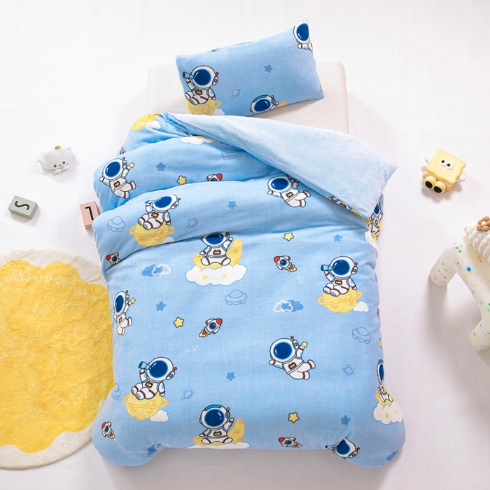 91家纺网 家纺一手货源 找家纺 鱼宝 2025新款小版牛奶绒幼儿园套件 月球宇航员